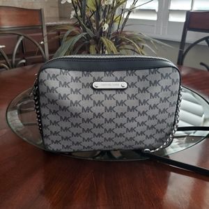 Michael Kors Jet Set Crossbody Shoulder Bag